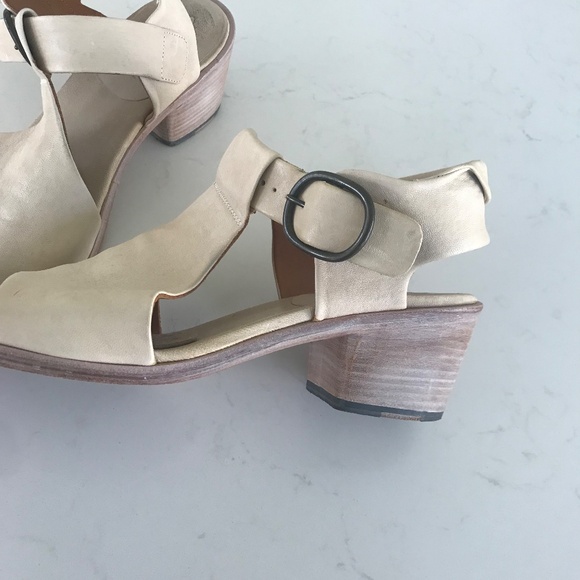 P. Monjo - Picture 3 of 5